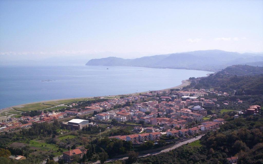 B&B Il Giardino Di Zefiro จอโยซามาเรอา ภายนอก รูปภาพ